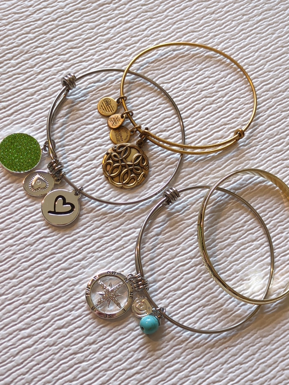 ☀️R87 Gold and Silvertone Charm Bangle Bracelet Set of 4